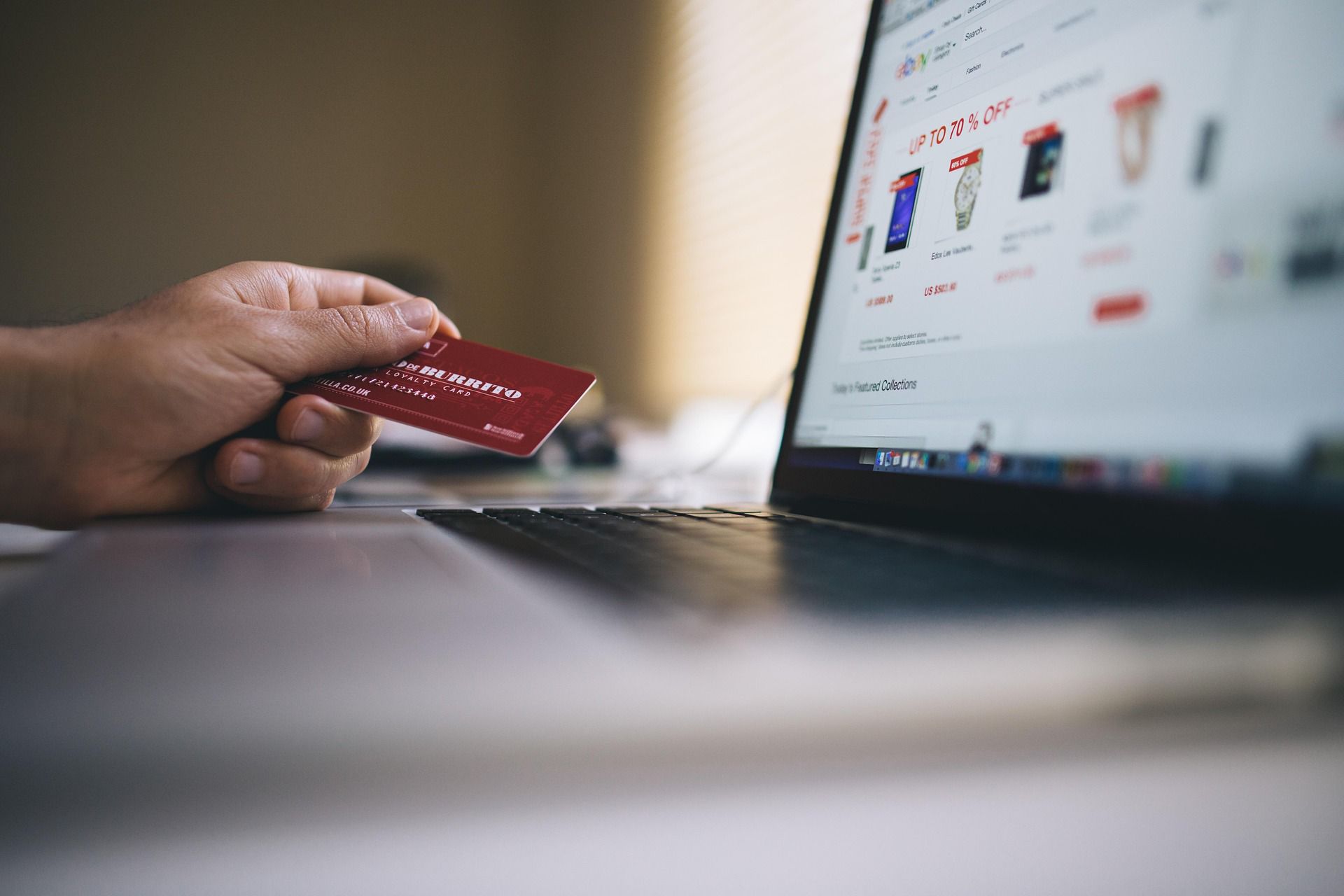 E-Commerce Hacks: Scaling Online Sales with Tech in the Next Year