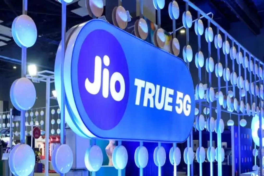 How Reliance Jio Disrupted the Indian Telecom Market in Record Time