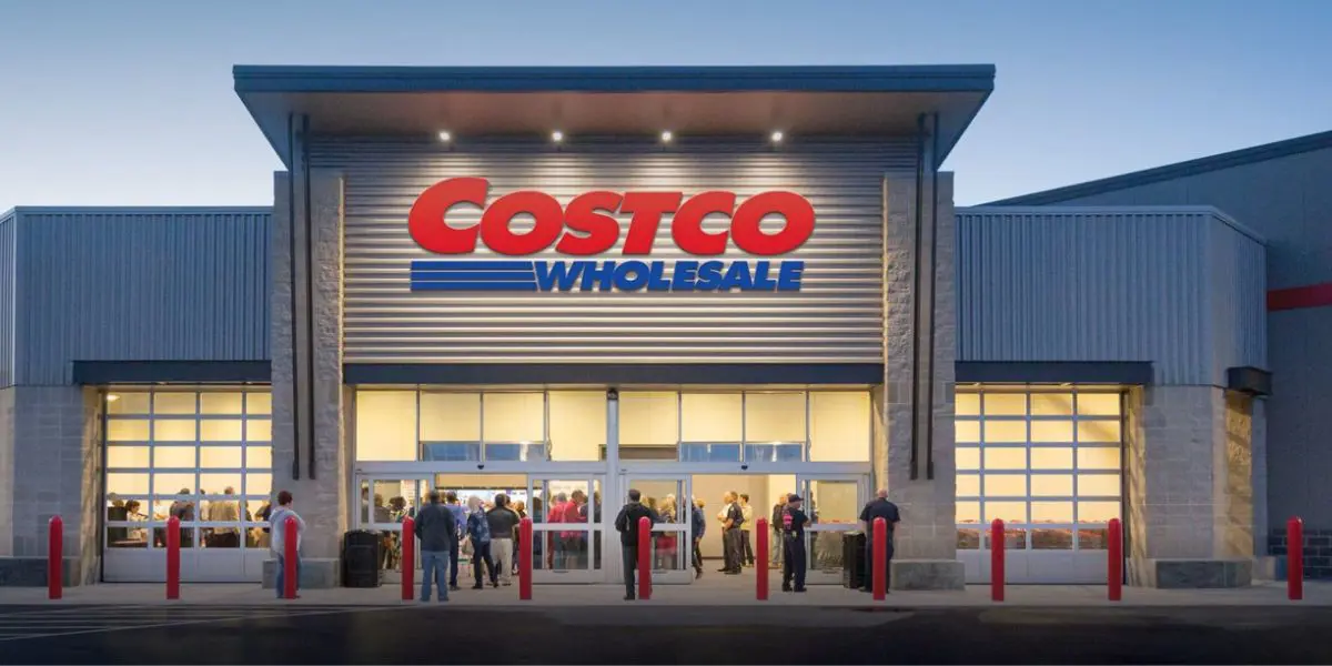 Business Case Study on Costco Wholesale: A Timeless Example of Vision, Trust, and Business Growth Strategy